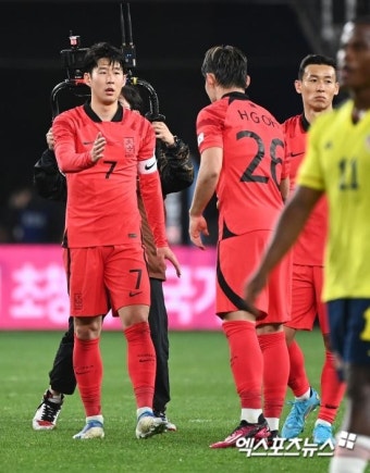 손흥민 부상에 대비한 홍현석 대체 발탁, 대표팀에 새 바람(적극적으로 전진하는 대표팀)