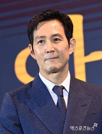 '경영권 갈등' 이정재, 사기 혐의 피소…