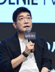 눈시울 붉어진 손현주 먼저 떠난 형님 생각에[엑s HD포토]