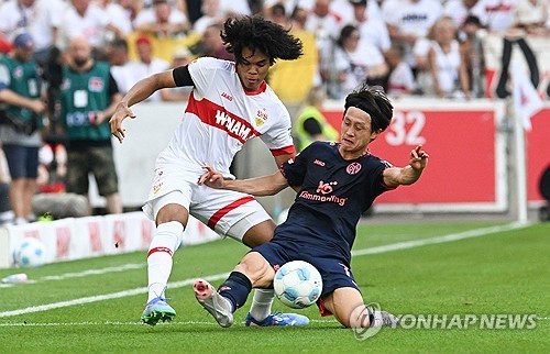 마인츠의 코리안 듀오, 이재성과 홍현석, 팀의 승점 획득에 기여하는 활약 눈길 100