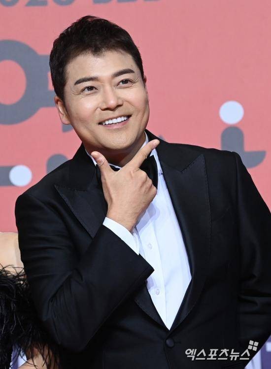 전현무, 세상에 이런일이 새 시즌 MC 발탁!