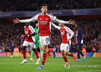 '키패스 1위' 공격수 이강인 고군분투…PSG, 아스널 원정 0-2 완패 [UCL 리뷰]