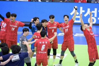 '149분 혈투' 한국전력, 대한항공 꺾고 홈 개막전 승리…엘리안 26점 폭발