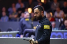 KARAKURT Berkay 선수, 팬들에게 멋진 모습 보여주기 위해 (베겔 3쿠션 당구월드컵) [포토]