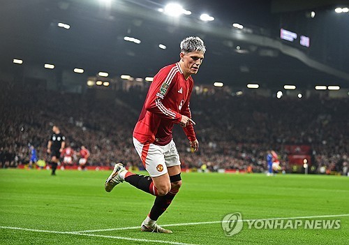 레스터시티, 신감독 판니스텔로이의 데뷔전 3-1로 승리