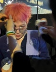 지드래곤, 파격 민낯+올백머리도 과감하네