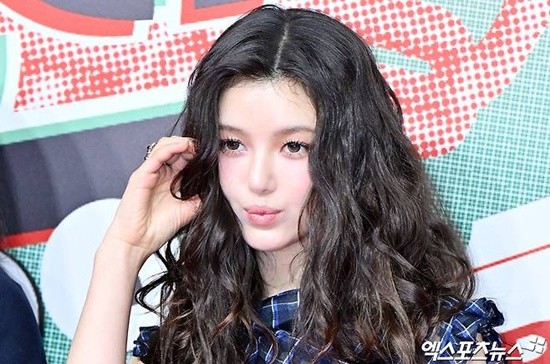 뉴진스 다니엘, 법적 분쟁 중 어도어 행사 참석 논란 해명