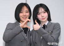 비비-김나경 '자매에게 하트는 있을 수 없지'[엑's HD포토]