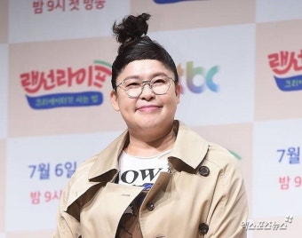 이영자, 8년만 '연하남 핑크빛' 불붙었다…스킨십까지 급진전 (오만추)
