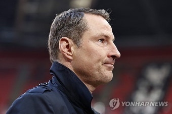 [오피셜] 황인범 날벼락! 페예노르트 감독 충격 경질…HWANG 영입했는데 