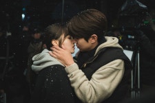 최우식♥박보영, 키스만 N번째…재회 로맨스+김재욱 빛났다 (멜로무비)[엑s 리뷰]