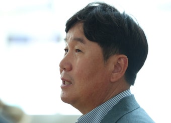 류지현 감독, 2026 WBC 대비 위해 미국 출국 현지 전력 분석에 총력참관