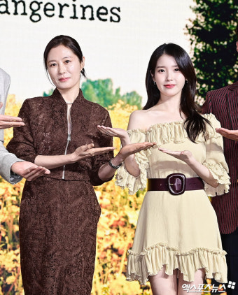 문소리, 아이유 주연 넷플릭스 시리즈 속 소감 밝혀 딸이 자랑스러운 작품