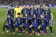 일본, 세계 최초 월드컵 본선행 확정!…바레인 2-0 완파→6승1무 거침 없다 [WC예선 리뷰]