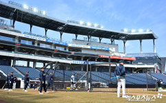 류현진, 대전 볼파크 스카이박스 한 칸 차지?…유소년 야구 위한 특별한 아이디어