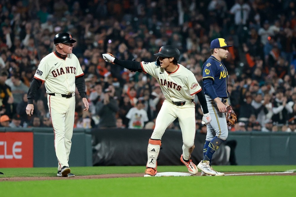 이정후, 내셔널리그 3루타 부문에서 공동 2위로 올라!