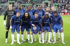 후반전 골골골골 첼시, 베티스전 0-1→4-1  대역전승…최초로 UEFA 대회 그랜드슬램 달성 [UECL 결승 리뷰]