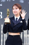 트로트 신동에서 여신으로 전유진, 06년생의 폭풍 성장 비주얼