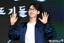 이상진 미소 활짝[엑s HD포토]