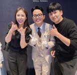 '문원'신지, 김준호김지민 결혼식서 미소 '활짝'…살이 더 빠진 '예비 신부'