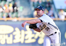 잭 로그 ‘힘차게’[포토]