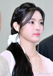 하츠투하츠 유하 줄이어폰으로 분위기 업[엑s HD포토]