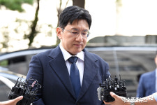 '첫 소환 조사' 방시혁, 피할 수 없는 포토라인[포토]