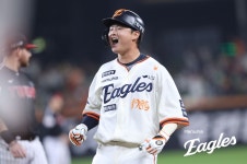 노시환 역대급 능청 연기→환상 스텝→홈 세이프 LG 흔들고 분위기 180도 바꿨다…혼돈의 7회, 한화 0:1→4:1 역전 [대전 라이브]