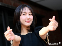 이철민헤어옴므 | [단독] 이신향 "연기자의 길, 자연스러웠죠…父 이철민과 연극해보고파" (인터뷰③)