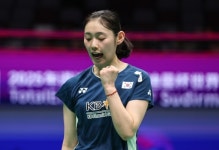 [속보] 韓 배드민턴 또 기적 쐈다! 초대형 파란 완성!…26위 심유진, 中 세계 2위 왕즈이 2-0 완파→인도네시아 오픈 여자단식 8강 진출