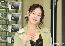 '워터밤' 올해도 뜨겁네…비비, 선정적 퍼포먼스로 '화제성 점령' [엑's 이슈]