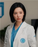 '닥터X' 김지원, '수술방의 미친 계' 된다…천재 외과의사 변신