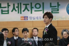 TENPHOTO, 최강창민, 시선을 한 몸에 받는 한류스타