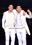 TENPHOTO, 컴백 플라이 투 더 스카이, 함께라서 더 행복해