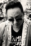 신해철, “지금 내게 가장 유의미한 단어는 헌신(Devotion)” (인터뷰)