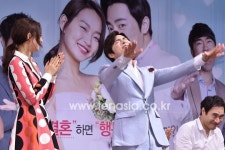 TENPHOTO, 조정석, 신민아와 결혼기념 만세 삼창