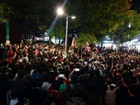 10cm, 텐텐절 맞이 깜짝공연..불금 홍대 거리 초토화