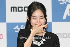 TENPHOTO, 황승언, 눈웃음이 사랑스러운 충무로 샛별(스웨덴 세탁소)