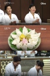 한식대첩 북한팀, 혼돈찜으로 1위 차지.. 심사위원에게 큰절
