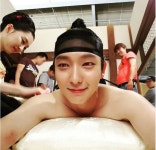 밤을 걷는 선비 이준기, 촬영 비하인드 공개 섬유유연근육