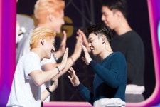 JYJ 팬미팅, 1만 팬 함께 한 추억 여행