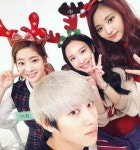 JYP빠 김희철…슈주 희철, 트와이스 다현·나연·쯔위와 인증샷