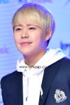[TENPHOTO] 임팩트 태호, 수줍은 미소년의 모습(임팩트 쇼케이스)