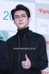 [TENPHOTO] 엑소 세훈, 안경쓰고 잘생김 장착 (가온차트)