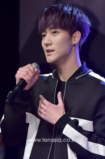 [TEN PHOTO] 크나큰 김지훈, 리더의 남다른 감성(크나큰)