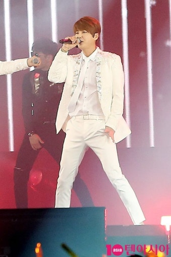 [TEN PHOTO] 신화 신혜성 '메인 보컬의 카리스마'