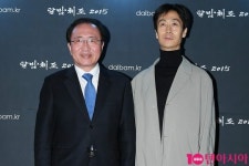 [TEN PHOTO] 포토타임 갖는 노회찬 의원과 신봉철 감독