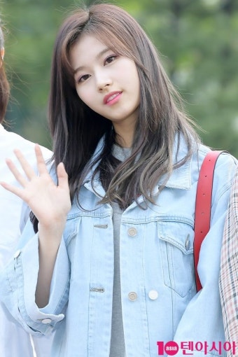 [TEN PHOTO] 트와이스 사나 '분위기 여신'