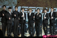 [TEN PHOTO] 엑소 엄지 척 비주얼