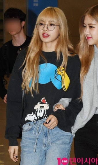 [TEN PHOTO]블랙핑크 리사 '어떻게 봐도 예쁨 가득'